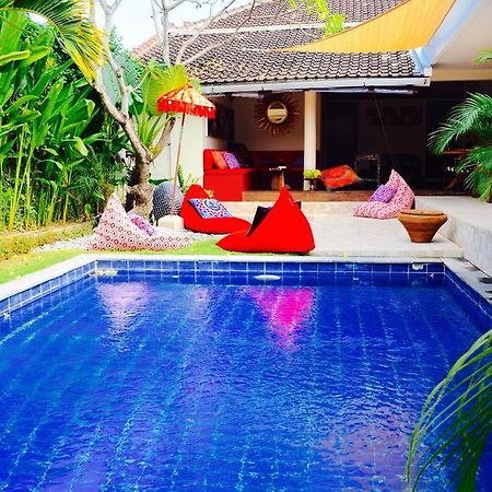 Karisa Pods Hostel Seminyak Buitenkant foto